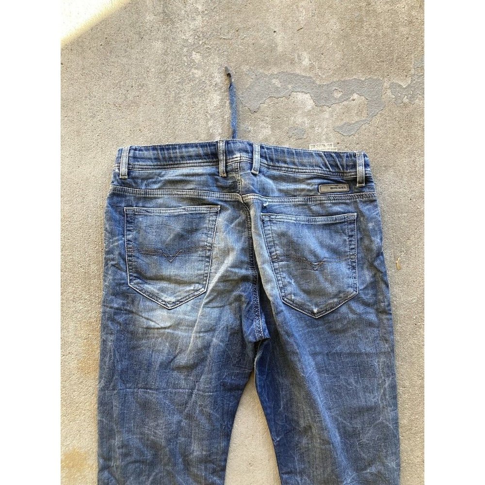 Men's DIESEL Narrot Distressed Medium Rinse Cotton Sweatpant Jeans, Size 34 - Picture 5 of 13